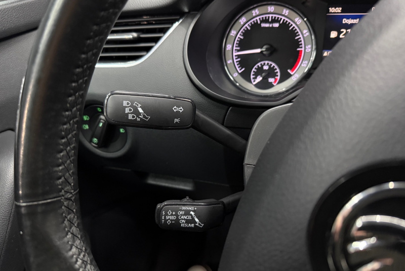  Ponuka vozidiel / Škoda Octavia Combi 2.0 TDI Ambition DSG - video