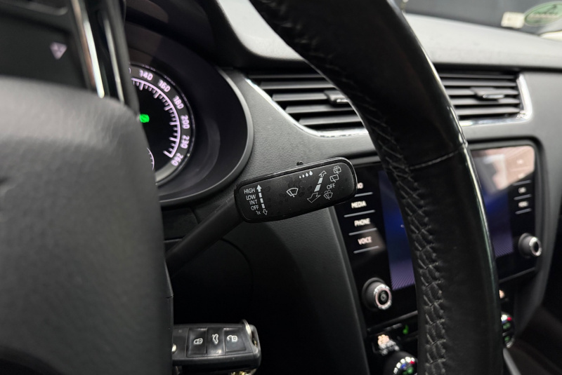  Ponuka vozidiel / Škoda Octavia Combi 2.0 TDI Ambition DSG - video