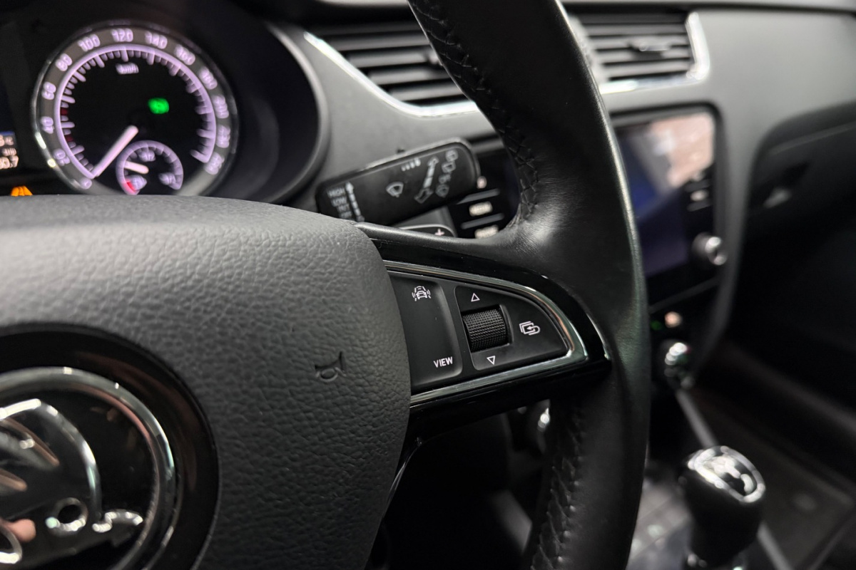 Ponuka vozidiel / Škoda Octavia Combi 2.0 TDI Ambition DSG - video