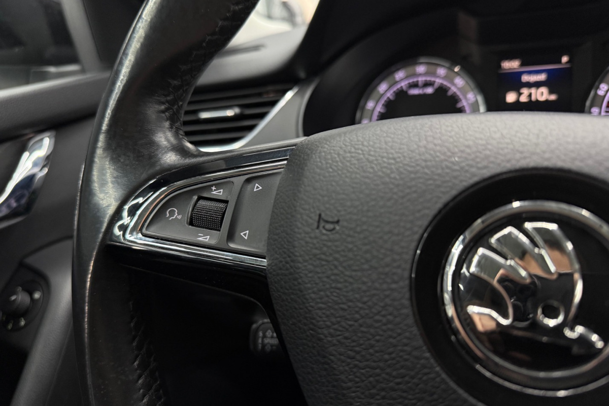 Ponuka vozidiel / Škoda Octavia Combi 2.0 TDI Ambition DSG - video