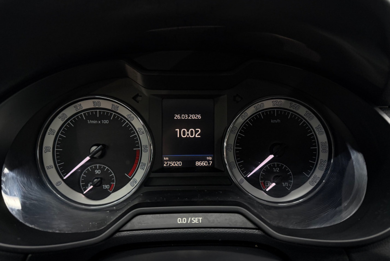  Ponuka vozidiel / Škoda Octavia Combi 2.0 TDI Ambition DSG - video