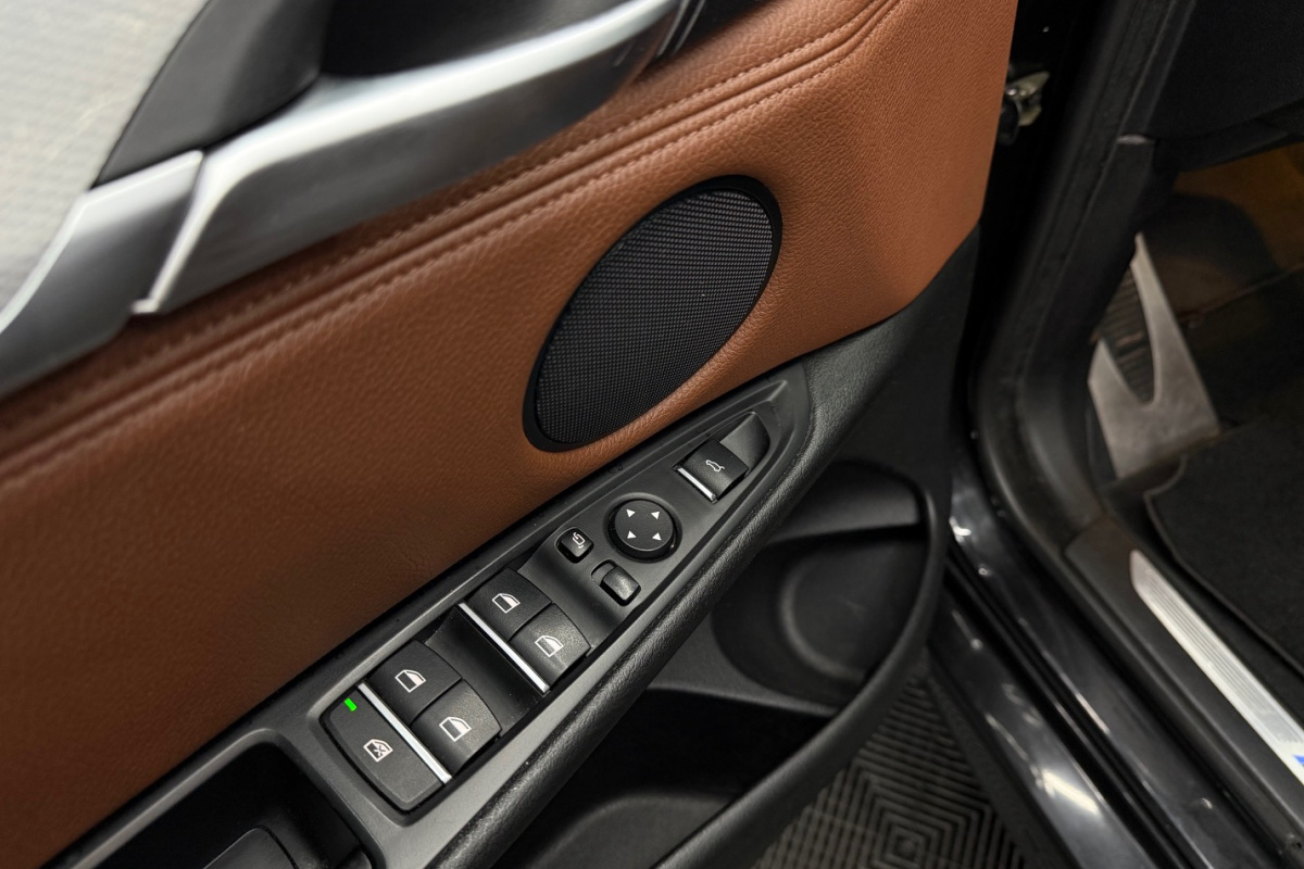 Ponuka vozidiel / BMW X6 xDrive 30d Standard A/T - video