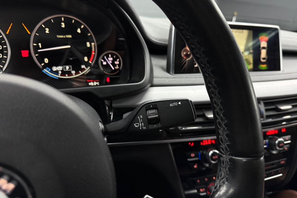 Ponuka vozidiel / BMW X6 xDrive 30d Standard A/T - video