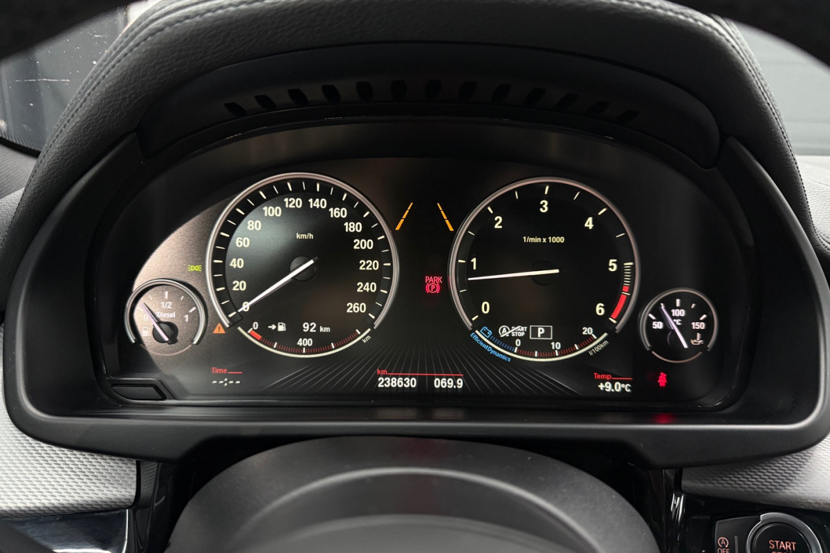 Ponuka vozidiel / BMW X6 xDrive 30d Standard A/T - video