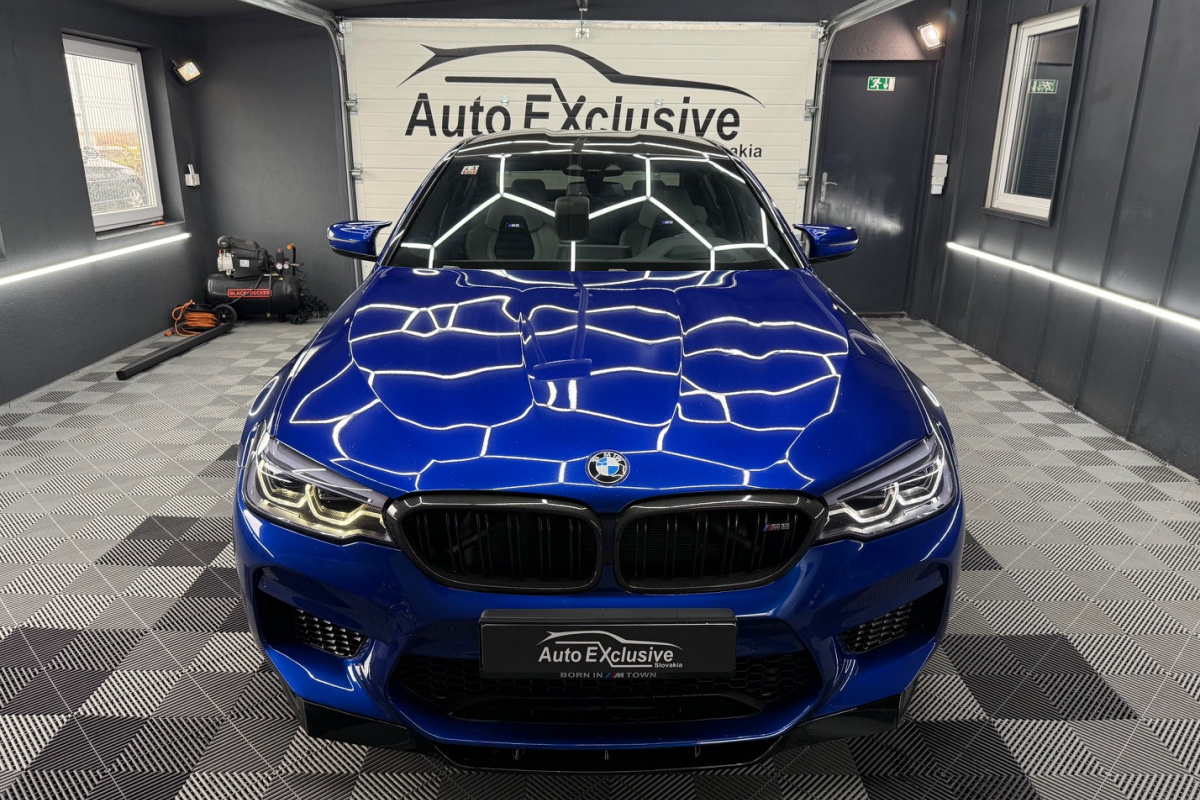 Ponuka vozidiel / BMW M5 COMPETITION - AKRAPOVIČ - KERAMICKÉ BRZDY - CARBON - video Ponuka vozidiel / BMW M5 COMPETITION - AKRAPOVIČ - KERAMICKÉ BRZDY - CARBON - video