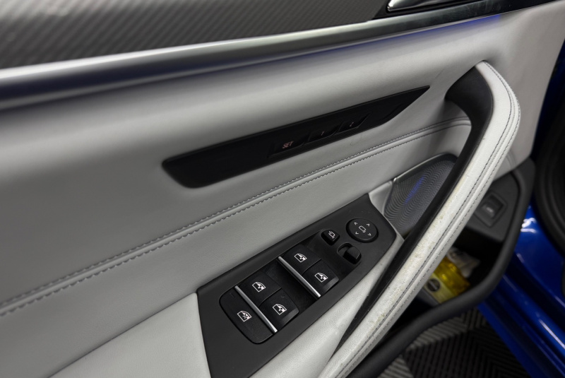  Ponuka vozidiel / BMW M5 COMPETITION - AKRAPOVIČ - KERAMICKÉ BRZDY - CARBON - video