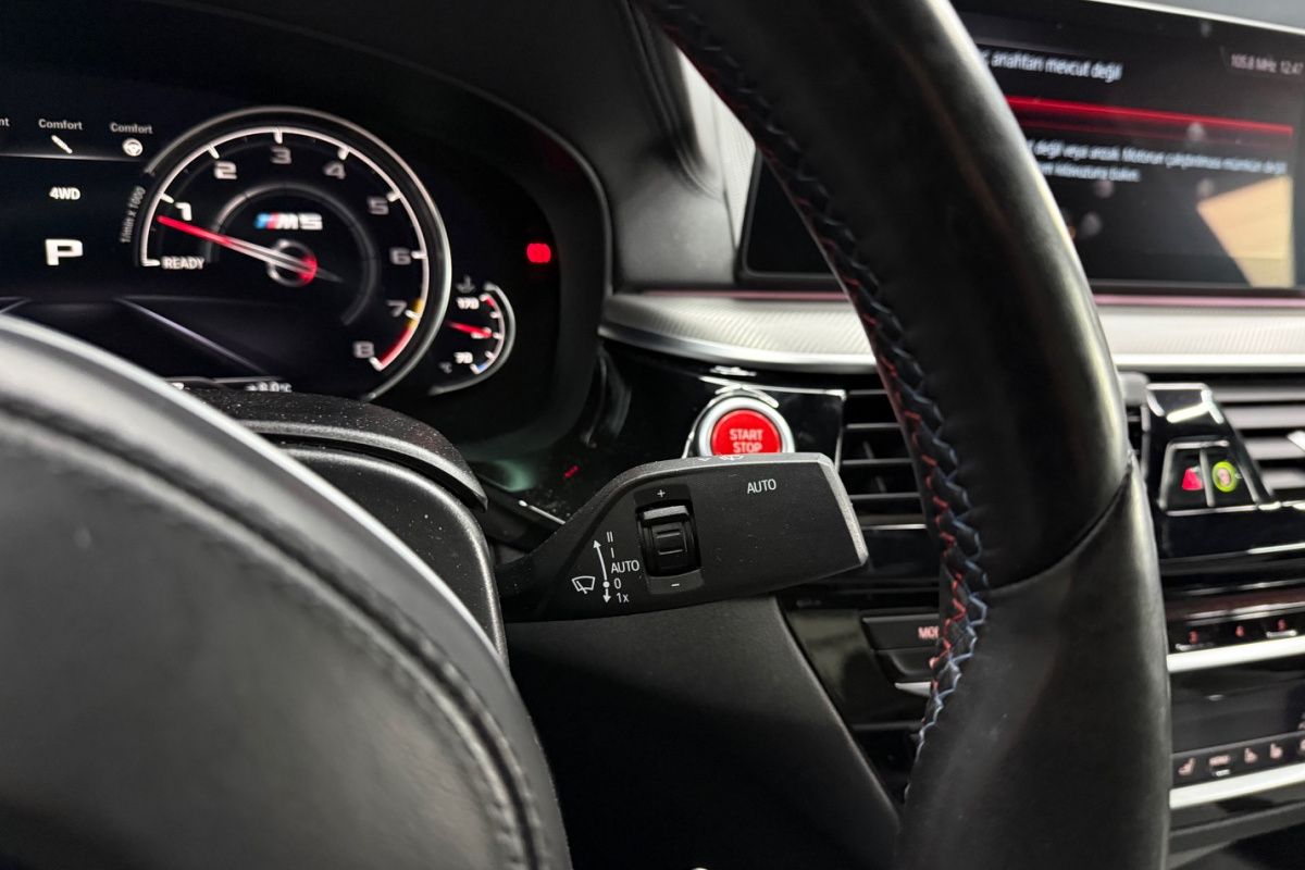 Ponuka vozidiel / BMW M5 COMPETITION - AKRAPOVIČ - KERAMICKÉ BRZDY - CARBON - video