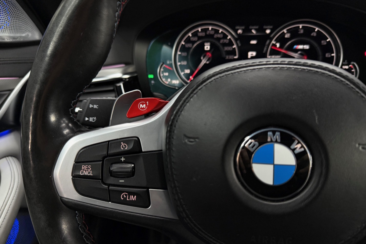 Ponuka vozidiel / BMW M5 COMPETITION - AKRAPOVIČ - KERAMICKÉ BRZDY - CARBON - video