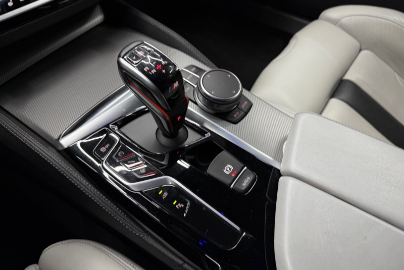  Ponuka vozidiel / BMW M5 COMPETITION - AKRAPOVIČ - KERAMICKÉ BRZDY - CARBON - video