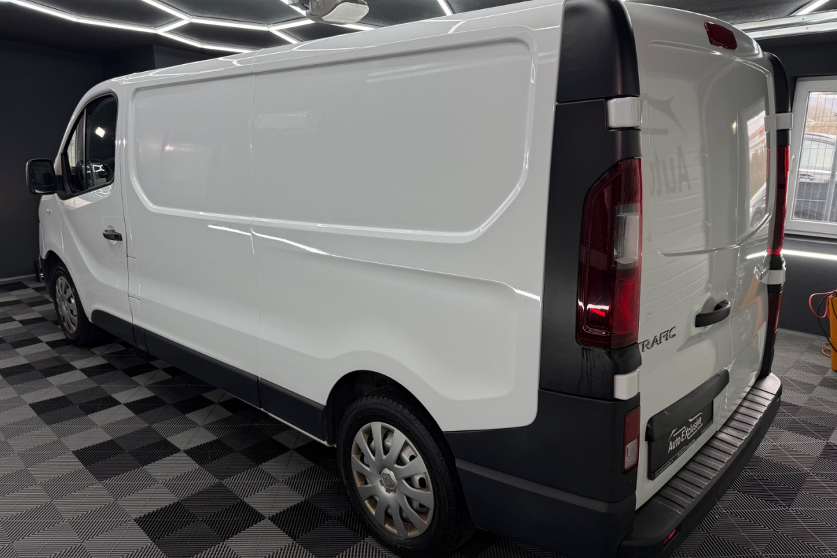 Ponuka vozidiel / Renault Trafic 1.6 - video Ponuka vozidiel / Renault Trafic 1.6 - video