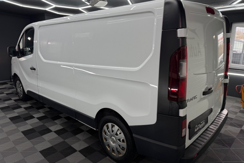 Ponuka vozidiel / Renault Trafic 1.6 - video Ponuka vozidiel / Renault Trafic 1.6 - video