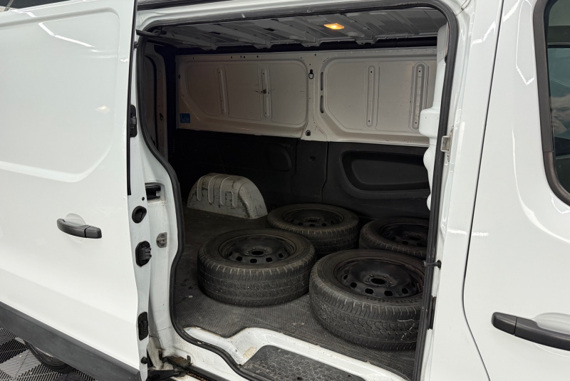  Ponuka vozidiel / Renault Trafic 1.6 - video