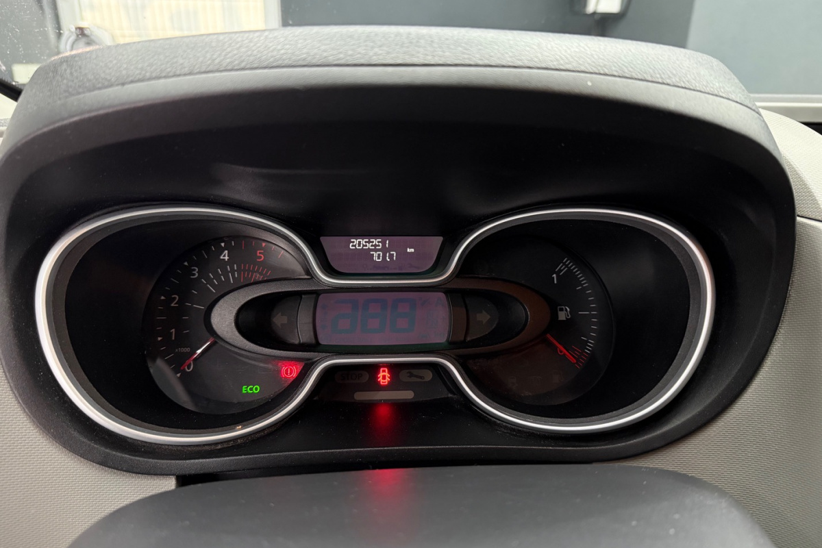 Ponuka vozidiel / Renault Trafic 1.6 - video