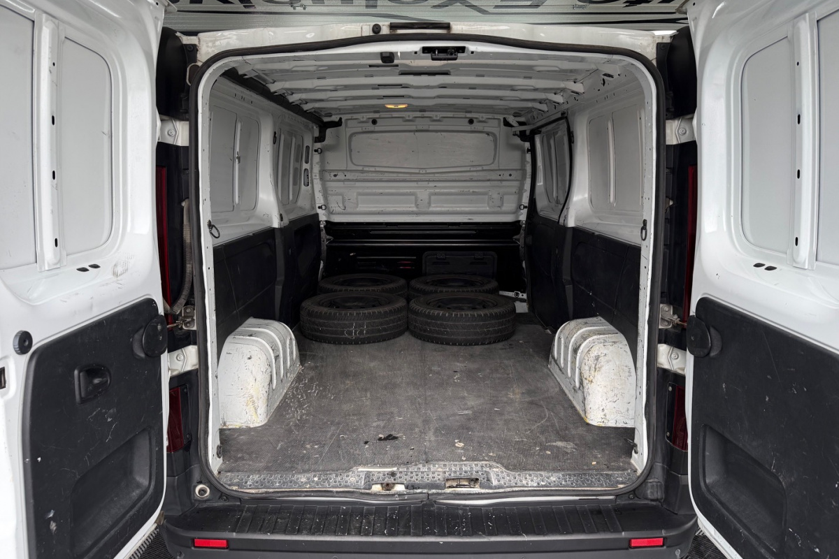 Ponuka vozidiel / Renault Trafic 1.6 - video Ponuka vozidiel / Renault Trafic 1.6 - video