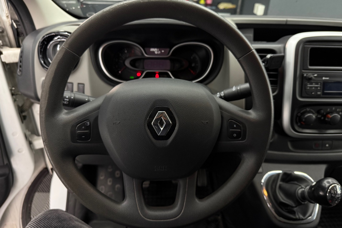 Ponuka vozidiel / Renault Trafic 1.6 - video Ponuka vozidiel / Renault Trafic 1.6 - video