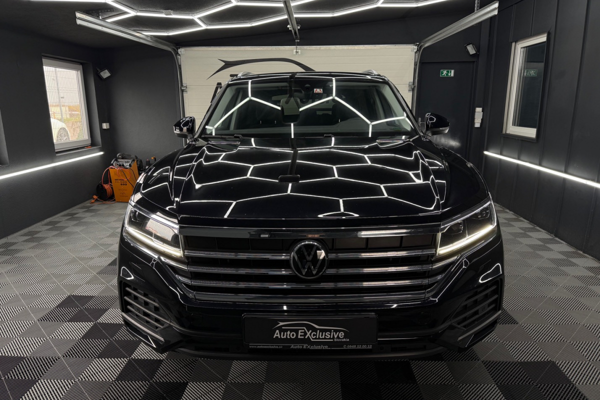 Ponuka vozidiel / Volkswagen Touareg 3.0 V6 TDI SCR Elegance 4Motion Tiptronic - video