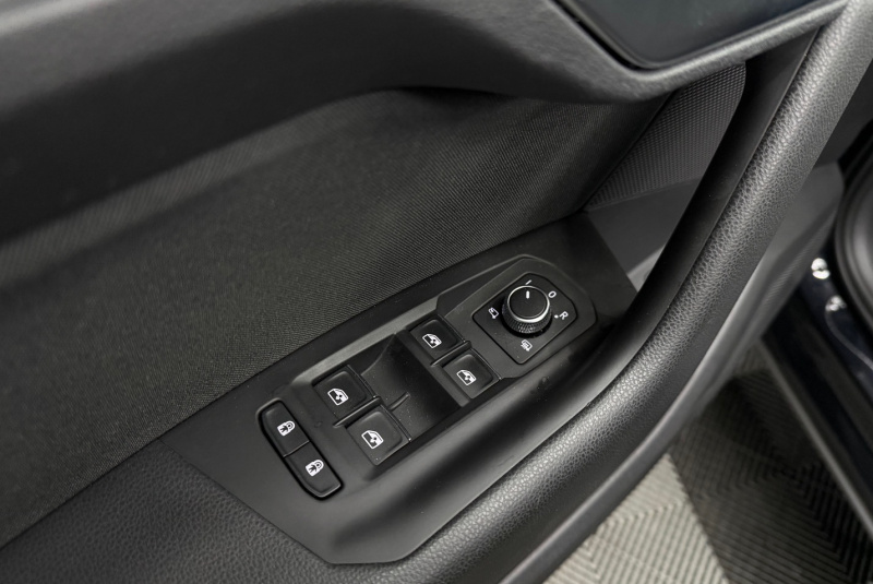  Ponuka vozidiel / Volkswagen Touareg 3.0 V6 TDI SCR Elegance 4Motion Tiptronic - video