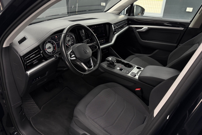 Ponuka vozidiel / Volkswagen Touareg 3.0 V6 TDI SCR Elegance 4Motion Tiptronic - video Ponuka vozidiel / Volkswagen Touareg 3.0 V6 TDI SCR Elegance 4Motion Tiptronic - video