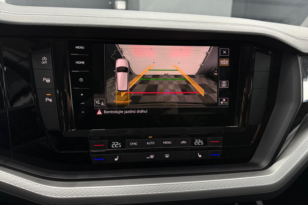 Ponuka vozidiel / Volkswagen Touareg 3.0 V6 TDI SCR Elegance 4Motion Tiptronic - video