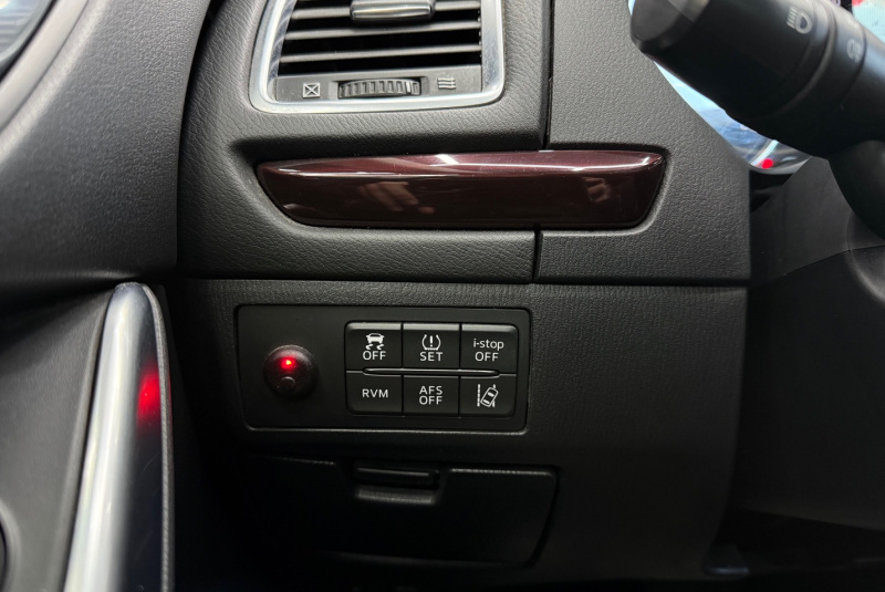 Ponuka vozidiel / Mazda 6 Combi (Wagon) 6 2.5 Skyactiv-G Revolution A/T - video Ponuka vozidiel / Mazda 6 Combi (Wagon) 6 2.5 Skyactiv-G Revolution A/T - video