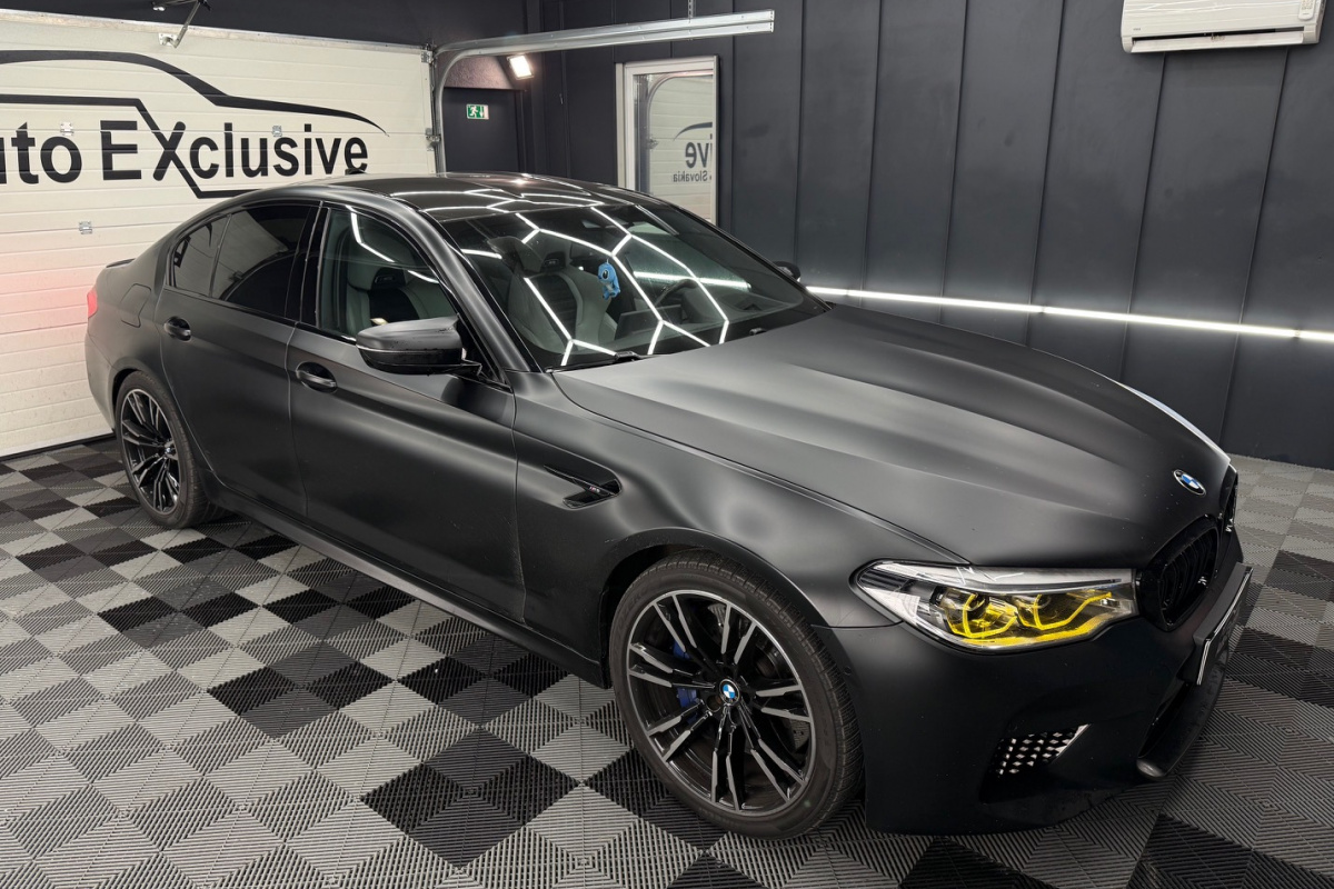 Ponuka vozidiel / BMW M5 4.4 V8 xDrive Remus - video