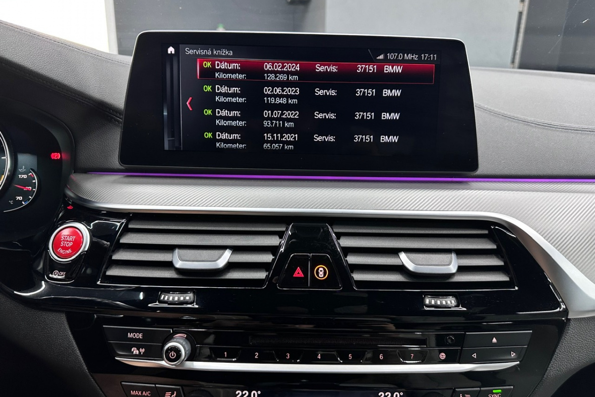 Ponuka vozidiel / BMW M5 4.4 V8 xDrive Remus - video