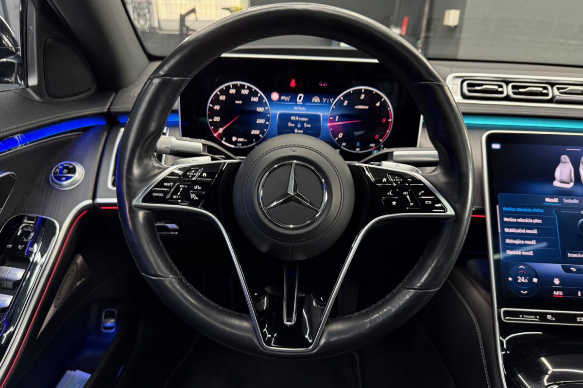 Ponuka vozidiel / Mercedes-Benz S trieda Sedan 350 d 4MATIC A/T - video