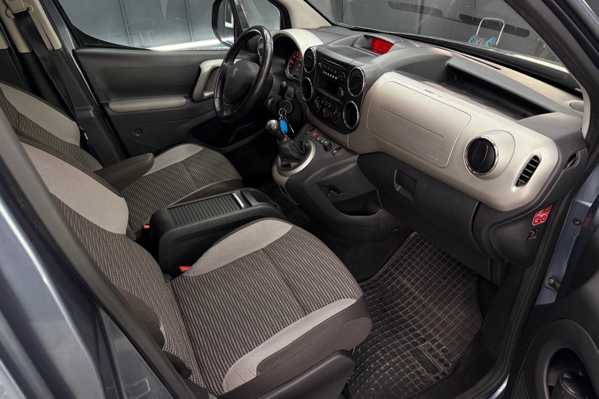 Ponuka vozidiel / Peugeot Partner Tepee 1.6 HDi FAP 92k Happy Family - video Ponuka vozidiel / Peugeot Partner Tepee 1.6 HDi FAP 92k Happy Family - video