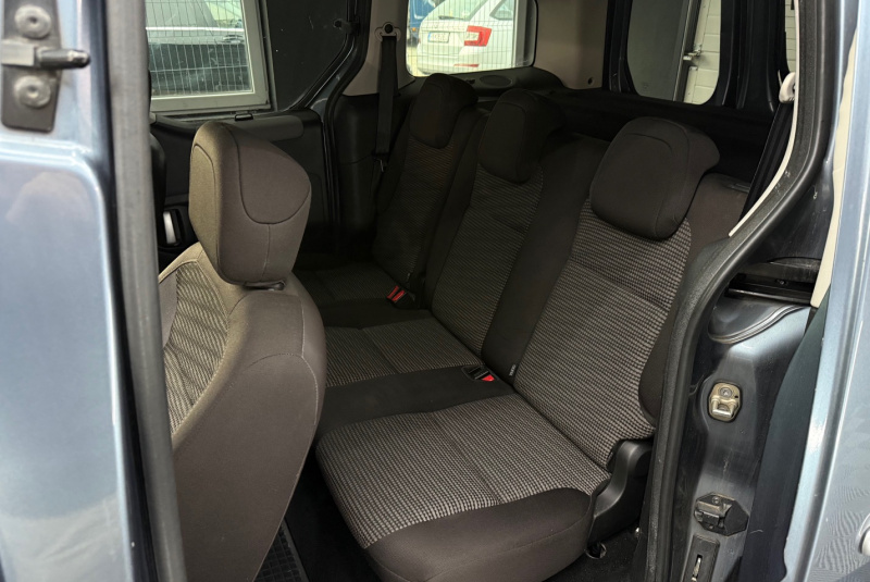 Ponuka vozidiel / Peugeot Partner Tepee 1.6 HDi FAP 92k Happy Family - video Ponuka vozidiel / Peugeot Partner Tepee 1.6 HDi FAP 92k Happy Family - video