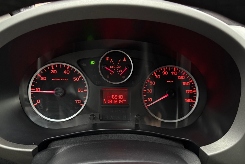  Ponuka vozidiel / Peugeot Partner Tepee 1.6 HDi FAP 92k Happy Family - video