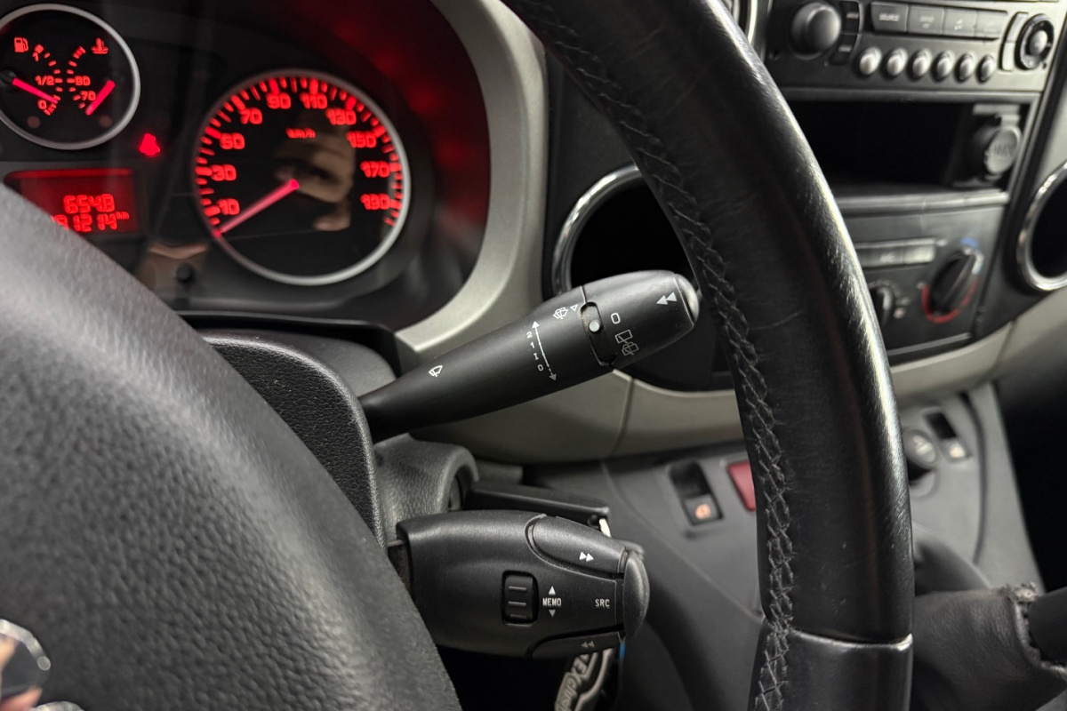 Ponuka vozidiel / Peugeot Partner Tepee 1.6 HDi FAP 92k Happy Family - video