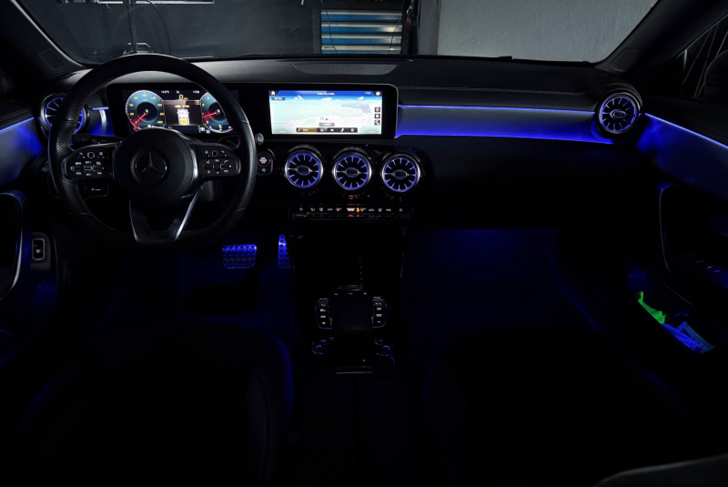 Ponuka vozidiel / Mercedes-Benz CLA Shooting Brake 220 AMG Line - video Ponuka vozidiel / Mercedes-Benz CLA Shooting Brake 220 AMG Line - video