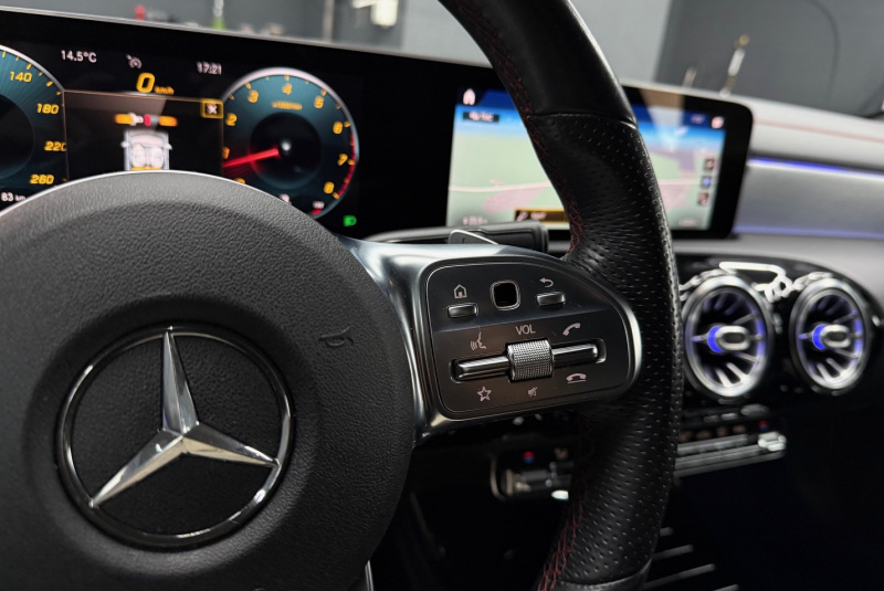  Ponuka vozidiel / Mercedes-Benz CLA Shooting Brake 220 AMG Line - video