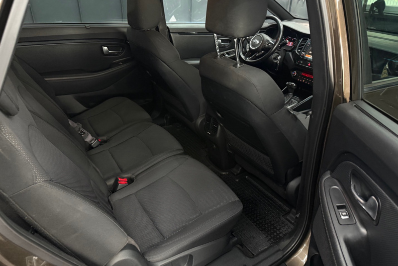  Ponuka vozidiel / Kia Carens 1.7 CRDi 141k Gold A7 - video