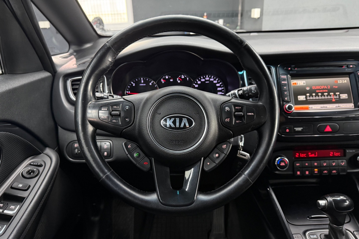 Ponuka vozidiel / Kia Carens 1.7 CRDi 141k Gold A7 - video Ponuka vozidiel / Kia Carens 1.7 CRDi 141k Gold A7 - video