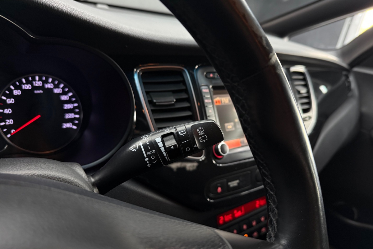 Ponuka vozidiel / Kia Carens 1.7 CRDi 141k Gold A7 - video Ponuka vozidiel / Kia Carens 1.7 CRDi 141k Gold A7 - video