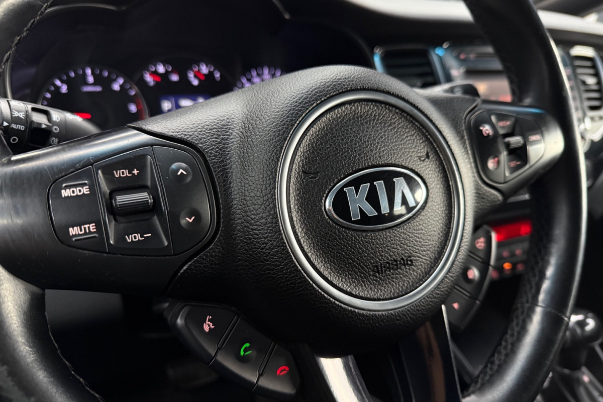 Ponuka vozidiel / Kia Carens 1.7 CRDi 141k Gold A7 - video Ponuka vozidiel / Kia Carens 1.7 CRDi 141k Gold A7 - video