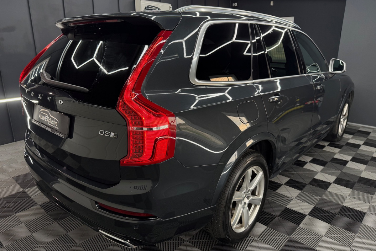 Ponuka vozidiel / Volvo XC90 D5 235k Drive-E R-Design AWD A/T - video