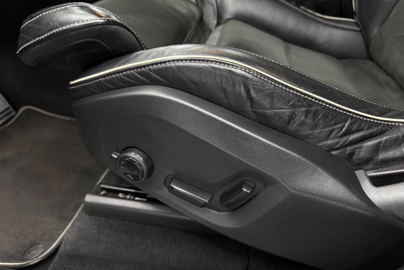 Ponuka vozidiel / Volvo XC90 D5 235k Drive-E R-Design AWD A/T - video Ponuka vozidiel / Volvo XC90 D5 235k Drive-E R-Design AWD A/T - video