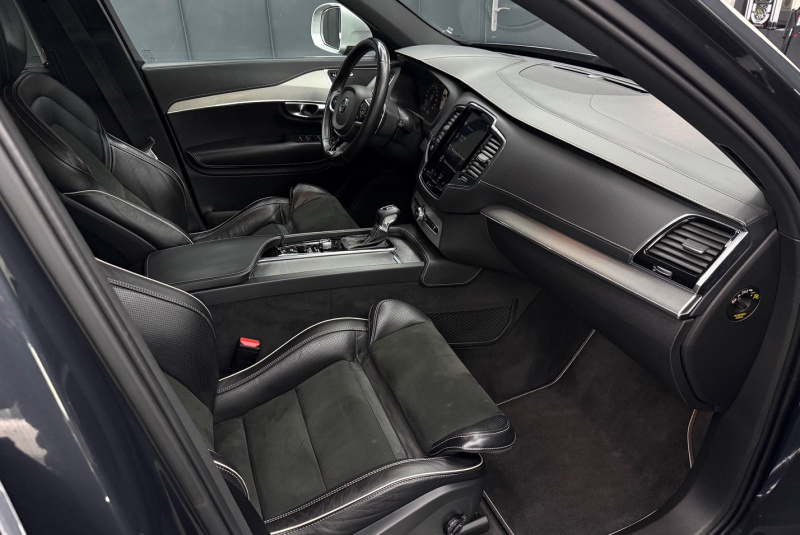  Ponuka vozidiel / Volvo XC90 D5 235k Drive-E R-Design AWD A/T - video