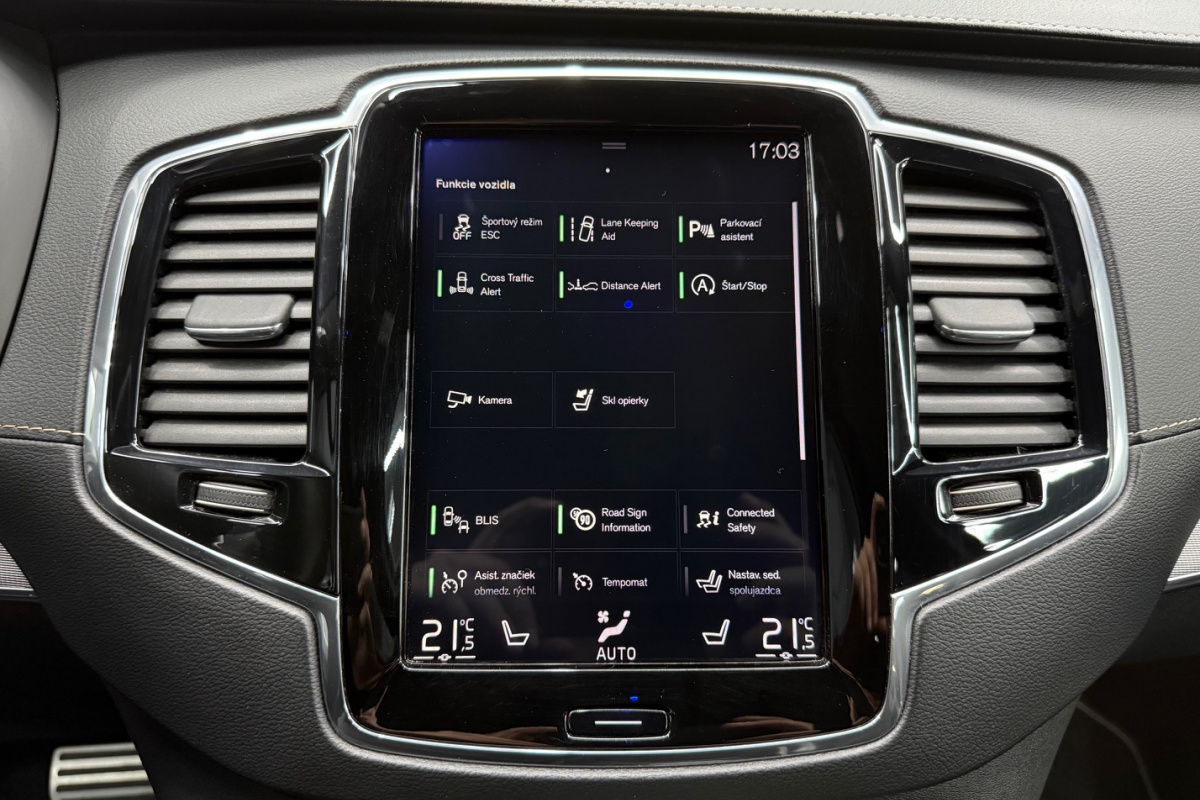 Ponuka vozidiel / Volvo XC90 D5 235k Drive-E R-Design AWD A/T - video