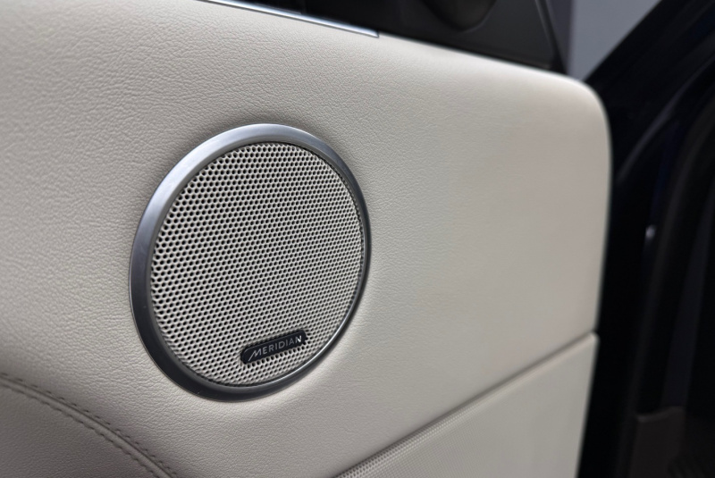  Ponuka vozidiel / Land Rover Range Rover Vogue 3.0 - video