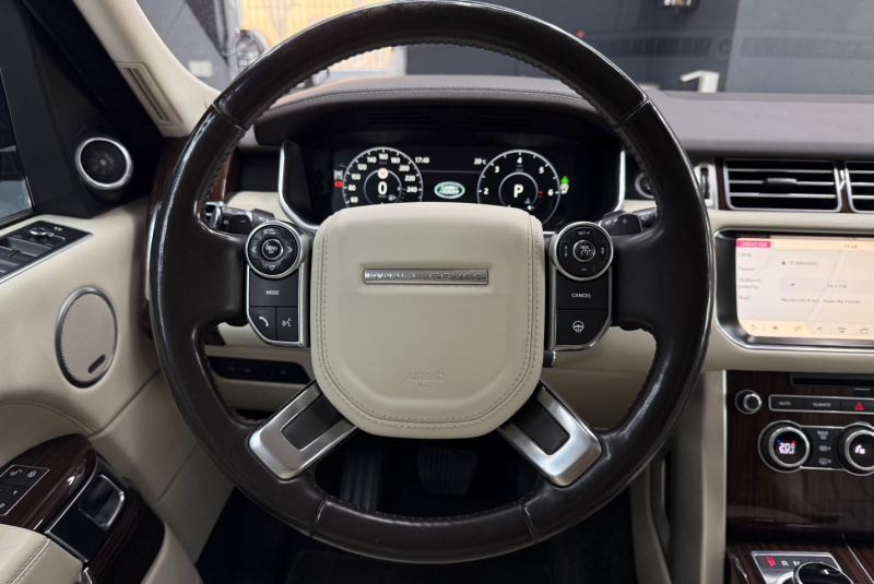  Ponuka vozidiel / Land Rover Range Rover Vogue 3.0 - video