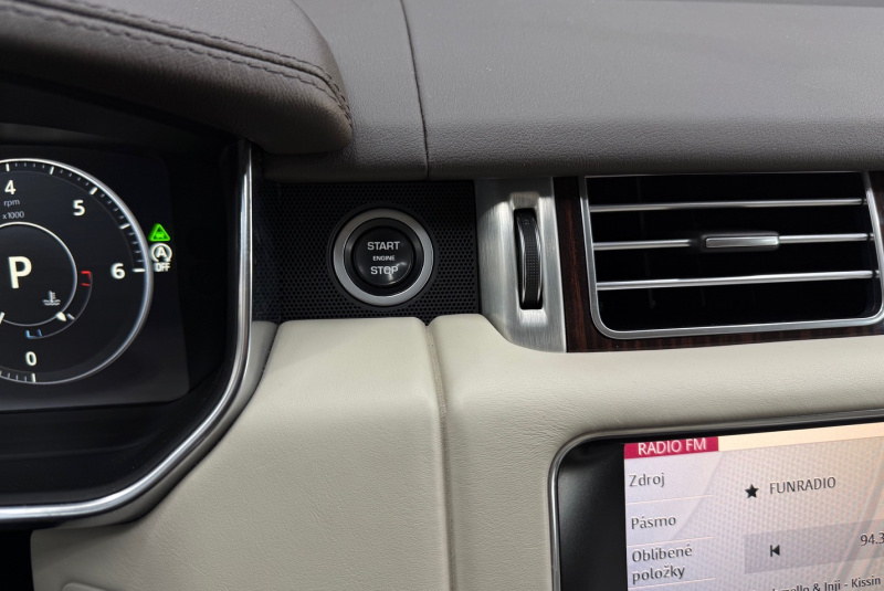  Ponuka vozidiel / Land Rover Range Rover Vogue 3.0 - video