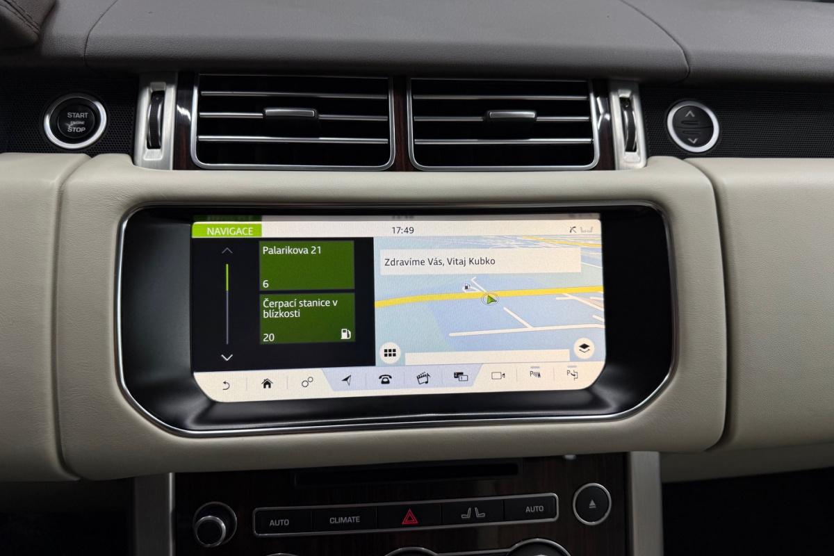 Ponuka vozidiel / Land Rover Range Rover Vogue 3.0 - video