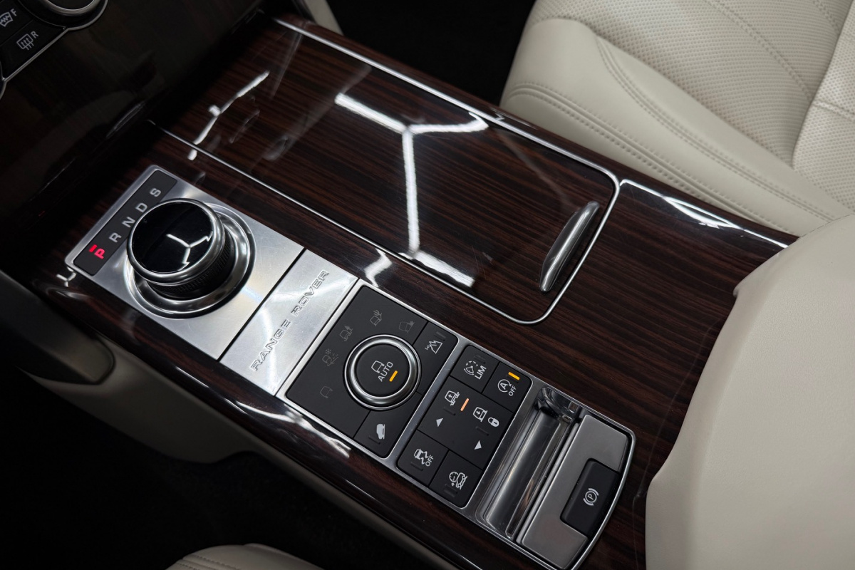 Ponuka vozidiel / Land Rover Range Rover Vogue 3.0 - video Ponuka vozidiel / Land Rover Range Rover Vogue 3.0 - video