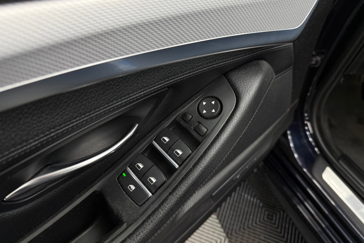 Ponuka vozidiel / BMW Rad 5 530d xDrive  - video