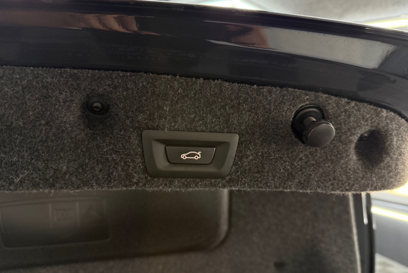  Ponuka vozidiel / BMW Rad 5 530d xDrive  - video