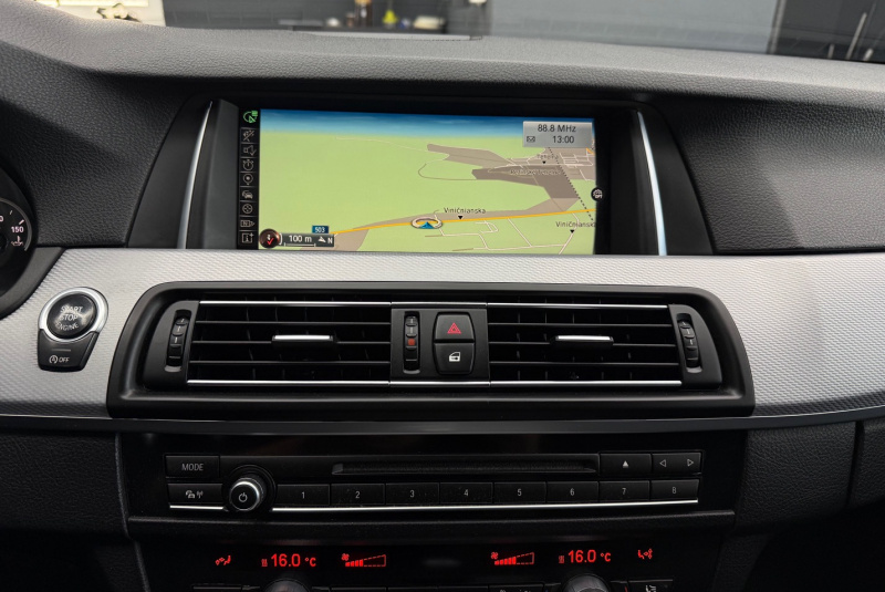  Ponuka vozidiel / BMW Rad 5 530d xDrive  - video