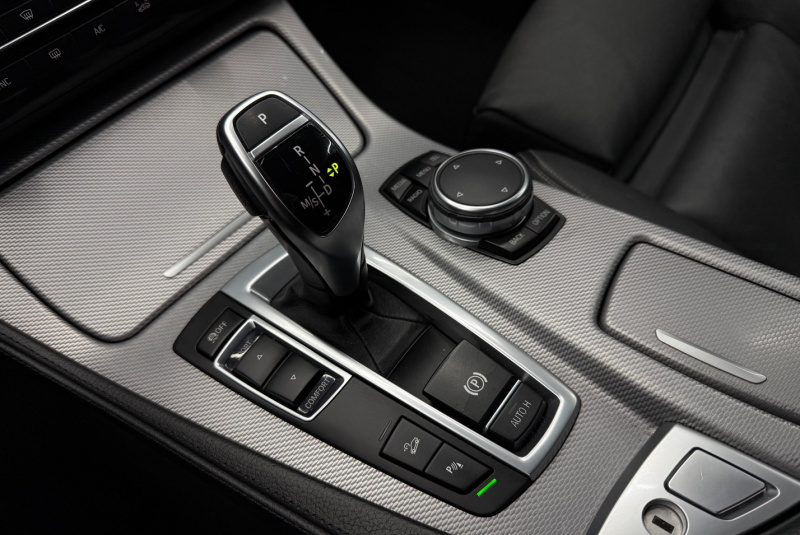  Ponuka vozidiel / BMW Rad 5 530d xDrive  - video